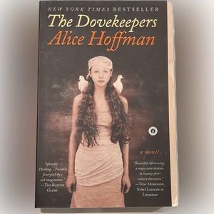 🎈4/$20 - “The Dove Keepers” a novel by Alice Hoffman ©️2011